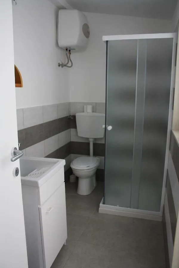 בית נופש הוילה סנטה קרוצ'ה קמרינה Casa Eucalipto